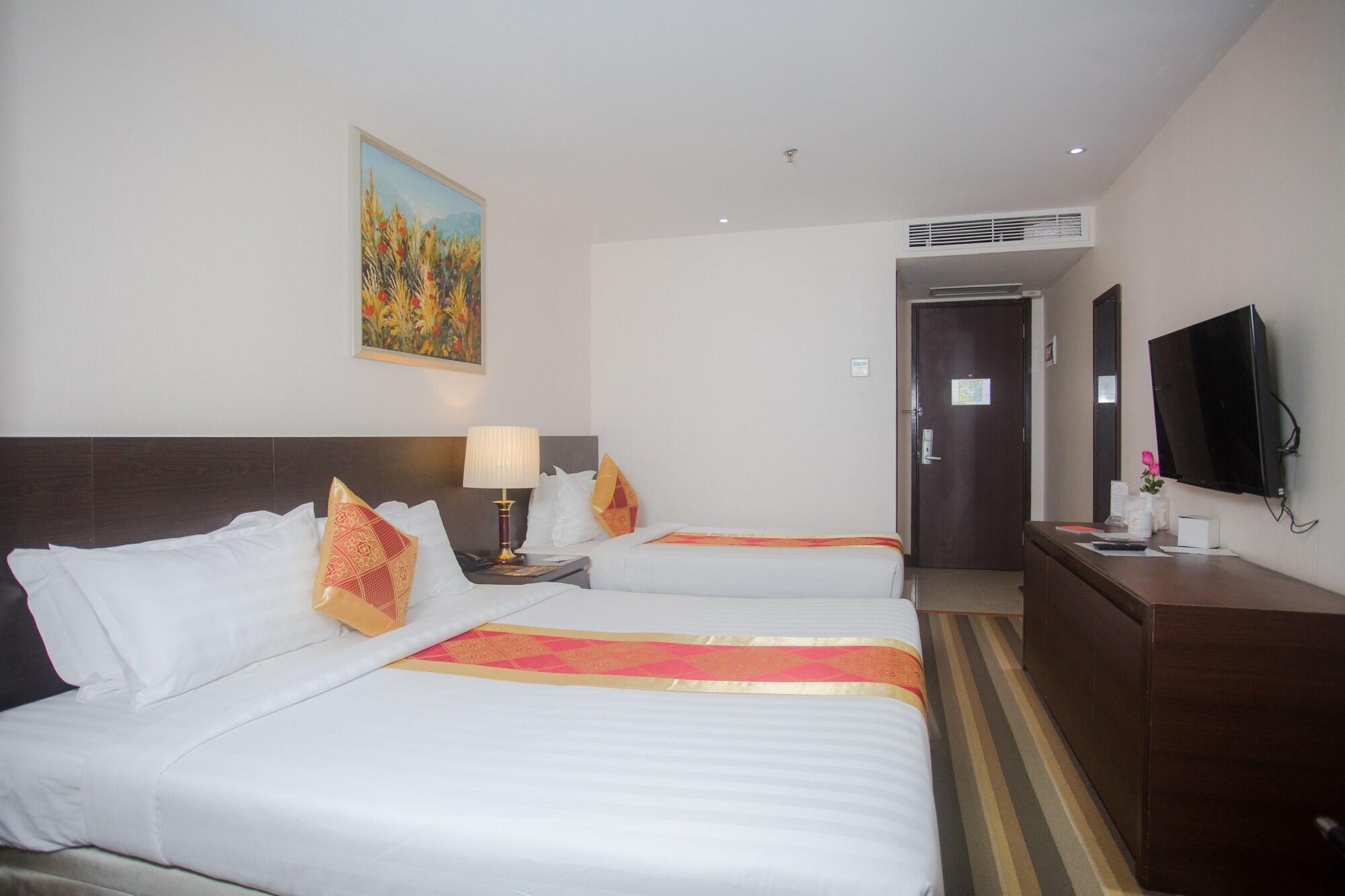 Esperado Lakeview Hotel Yangon Exterior foto