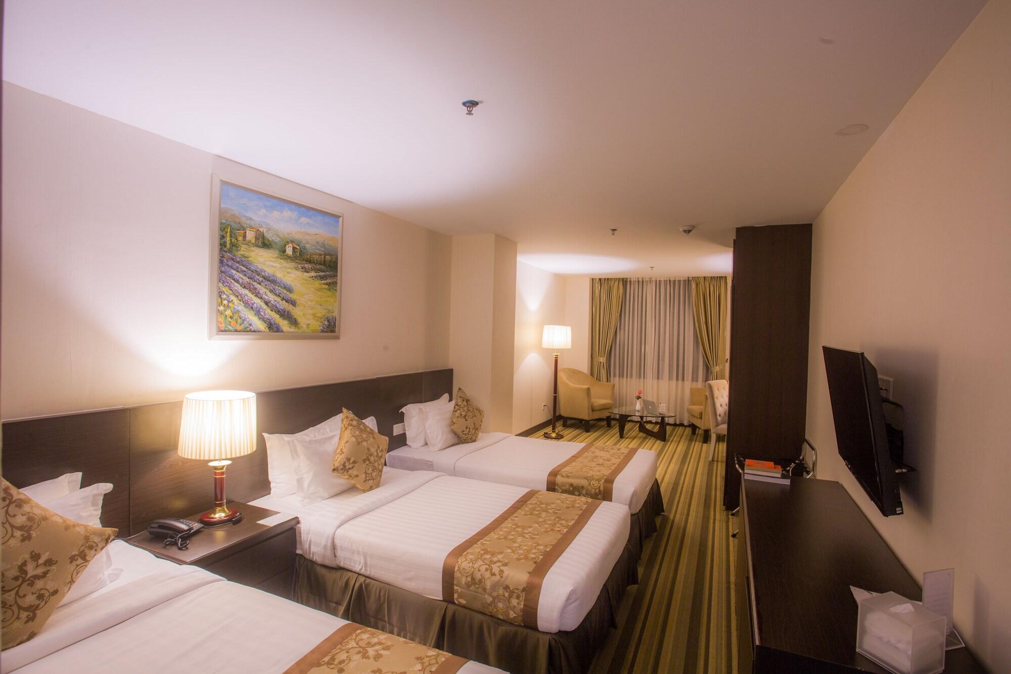 Esperado Lakeview Hotel Yangon Exterior foto