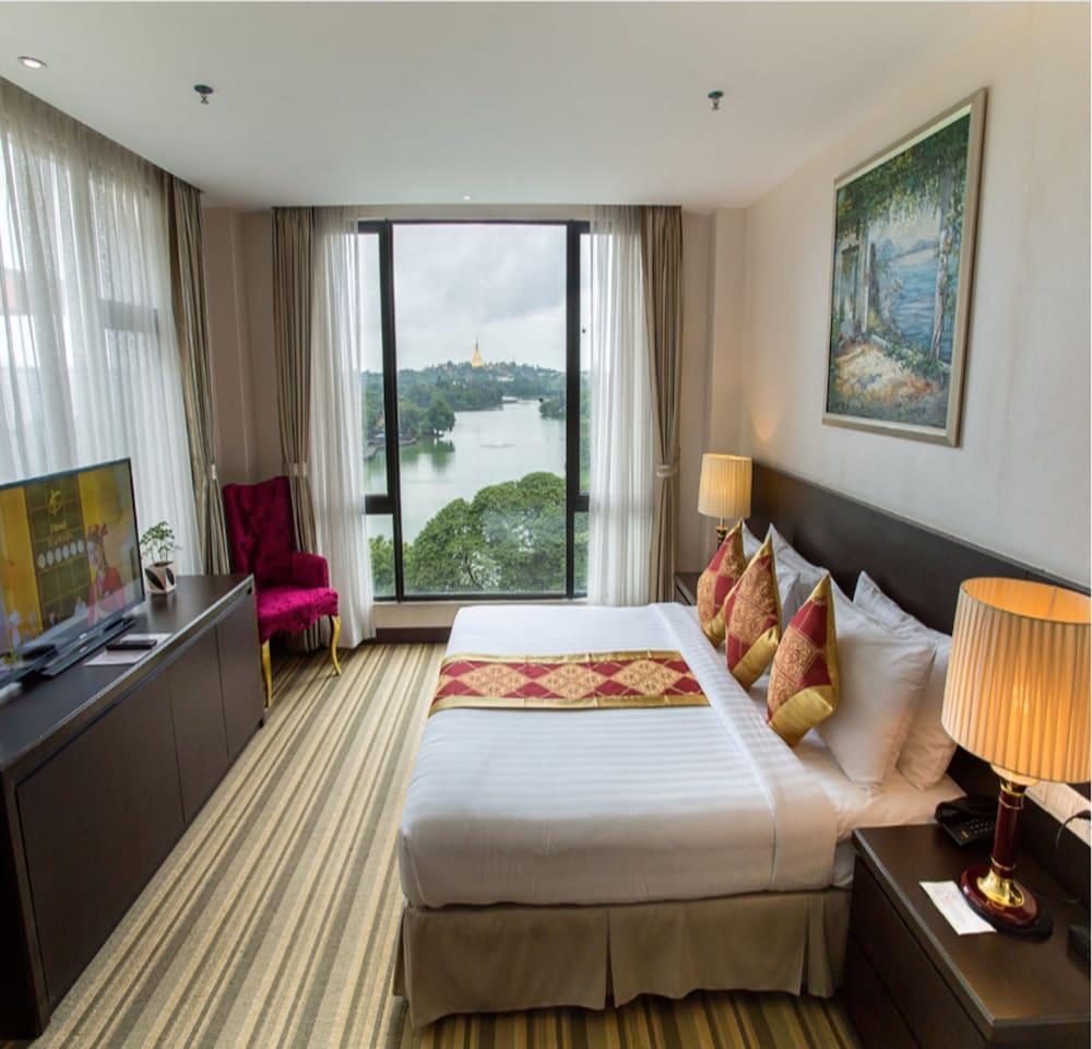 Esperado Lakeview Hotel Yangon Exterior foto