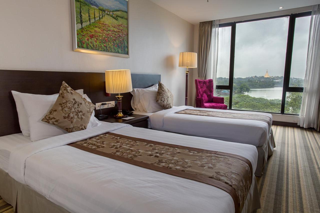 Esperado Lakeview Hotel Yangon Exterior foto